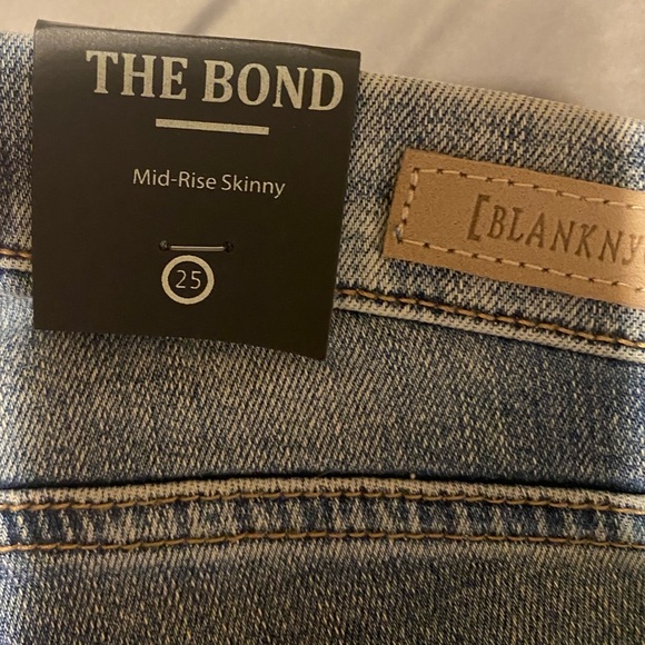 BLANK NYC - The Bond Mid Rise Skinny Jeans In Dangerous Game - Picture 10 of 12